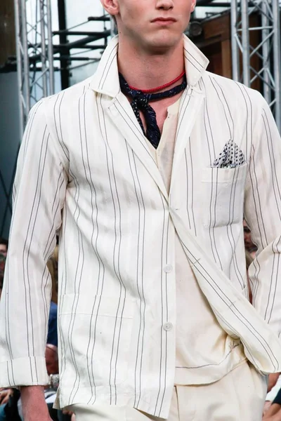 Look 67
